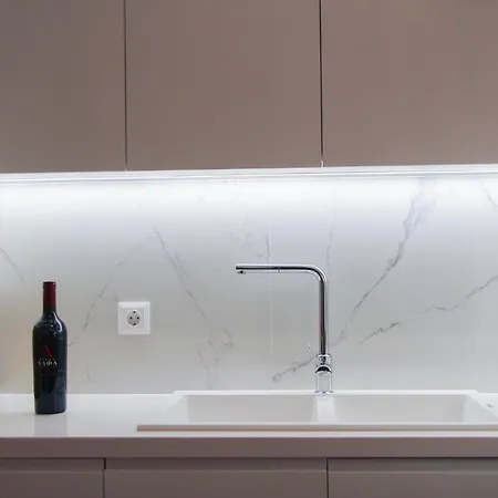 Phos Luxury Apartmán *